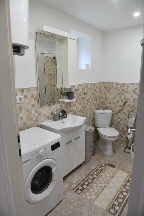 Apartman Lucia Ðakovo Eksteriør bilde