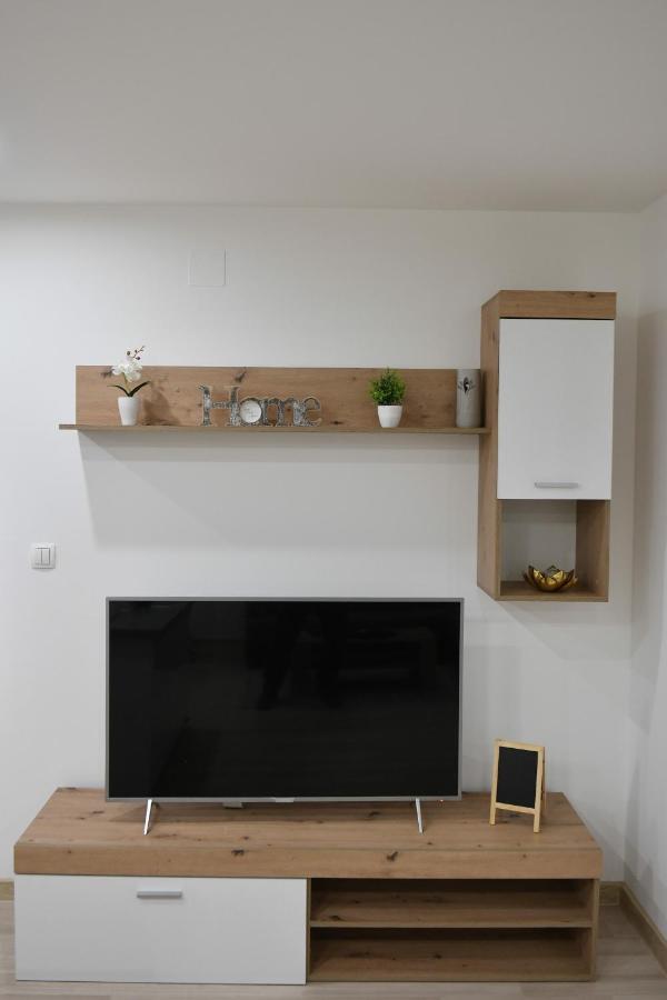 Apartman Lucia Ðakovo Eksteriør bilde